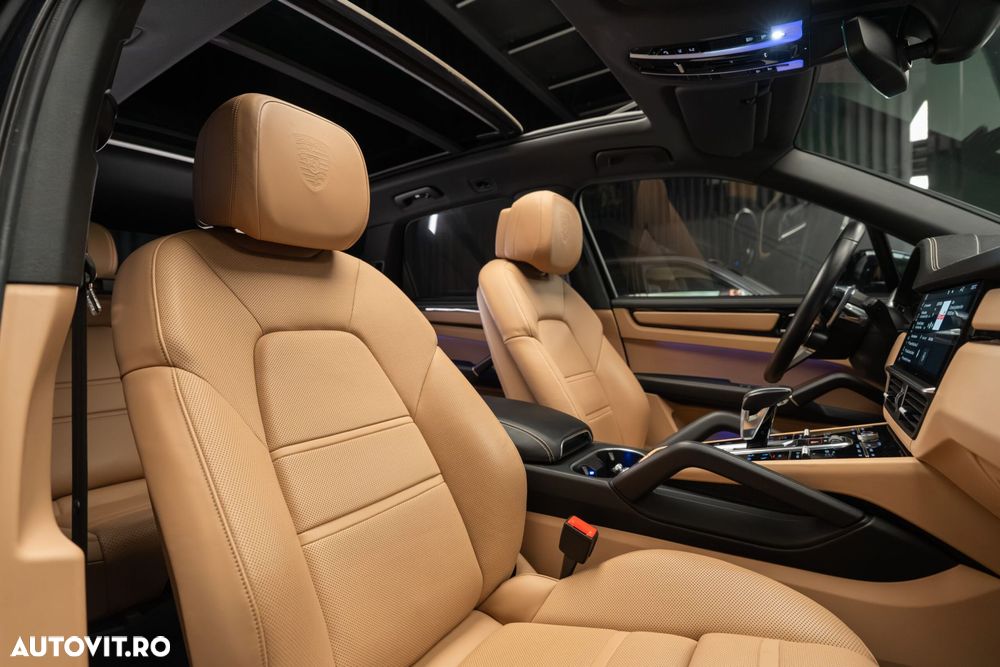 Porsche Cayenne - 39