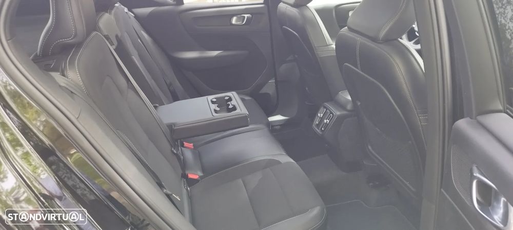 Volvo XC 40 2.0 D3 Momentum Plus - 20