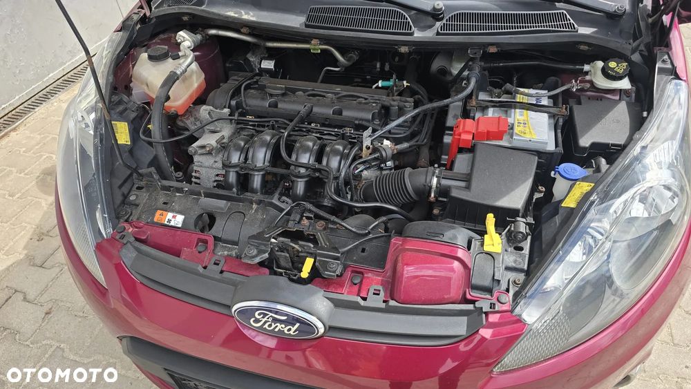 Ford Fiesta 1.25 Celebration - 8