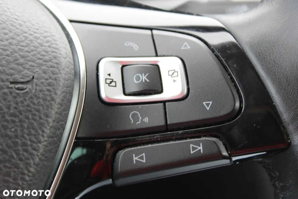 Volkswagen Passat 2.0 TDI BMT Trendline - 19