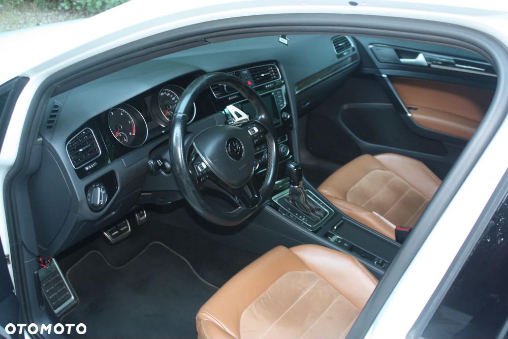 Volkswagen Golf - 7