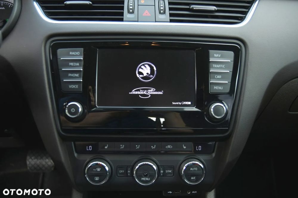 Skoda Octavia 2.0 TDI 4x4 DSG L&K - 34