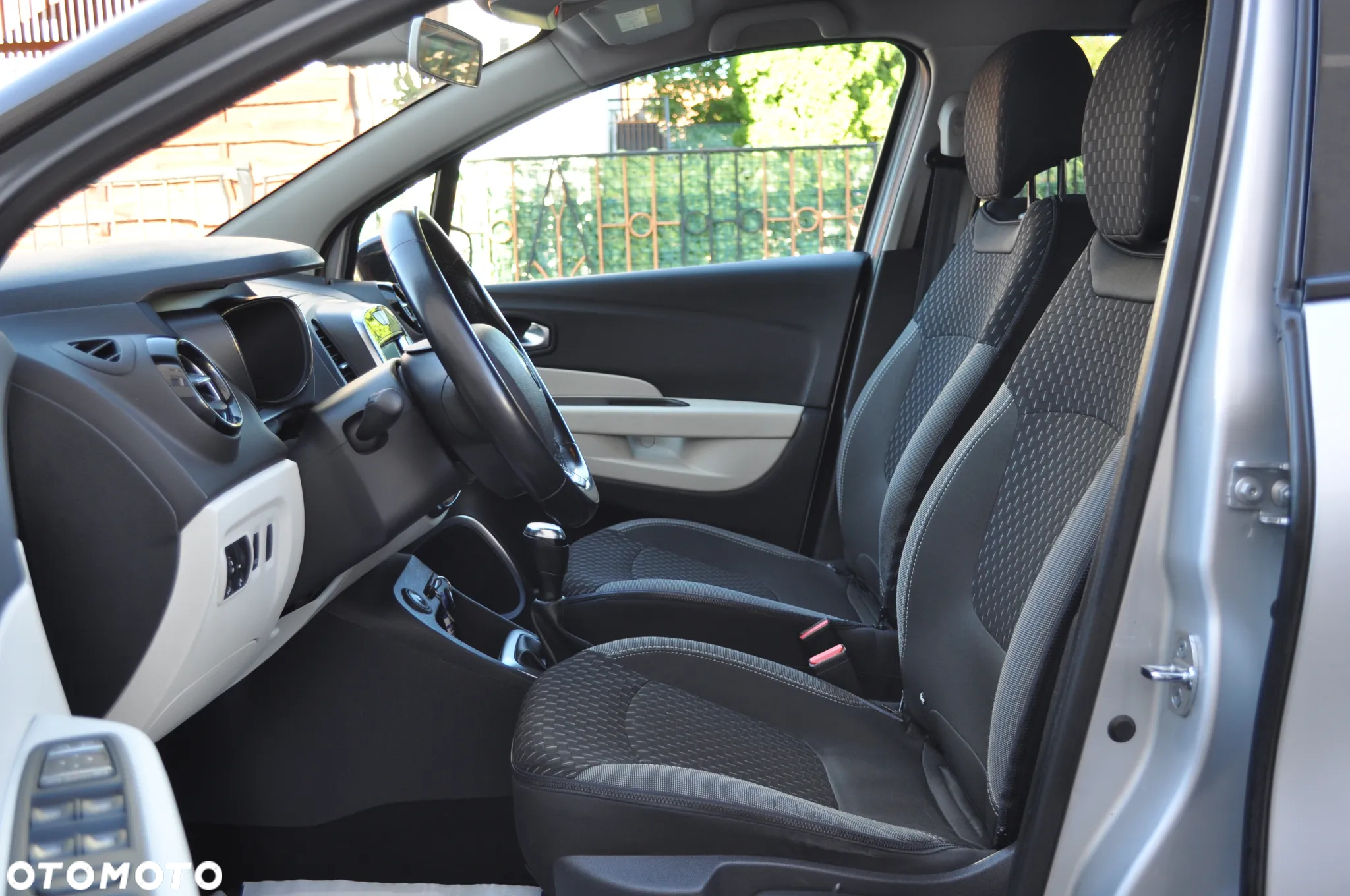 Renault Captur (ENERGY) TCe 90 INTENS - 13
