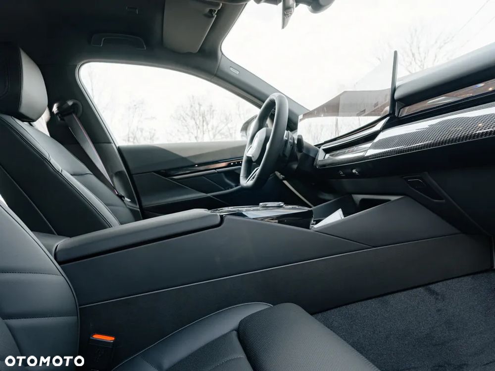 BMW Seria 5 530e PHEV - 9