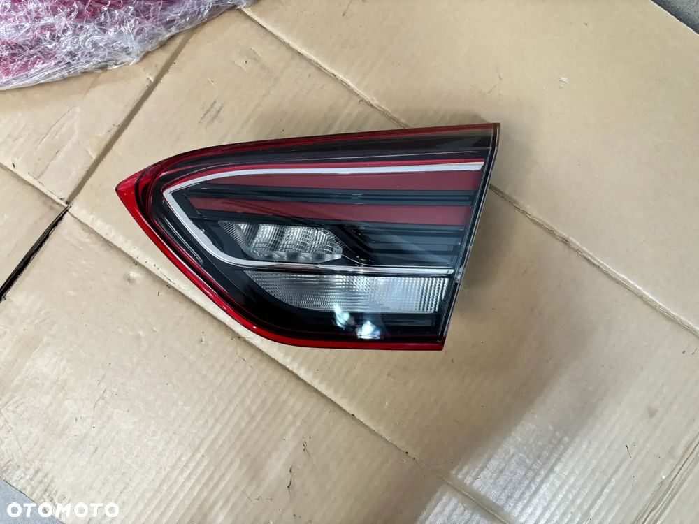 OPEL CROSSLAND X LAMPA PRAWA TYLNA W KLAPE LED EUROPA - 1