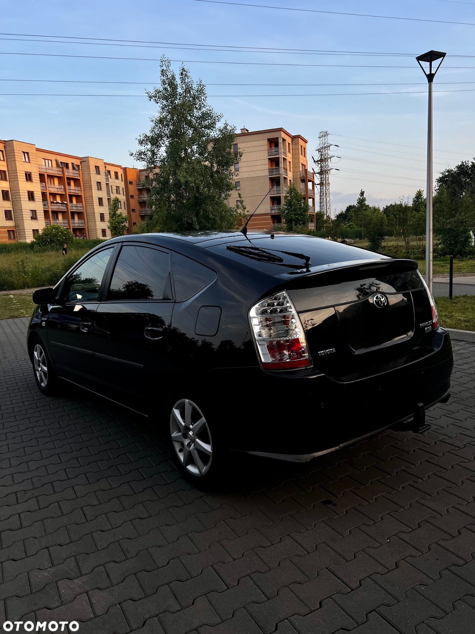 Toyota Prius - 4