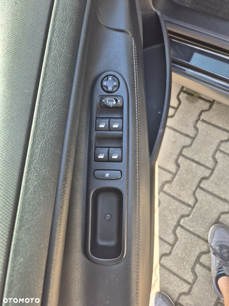 Peugeot 207 1.6 Premium - 5