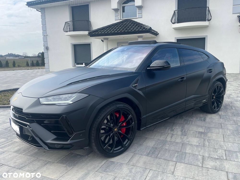 Lamborghini Urus - 1