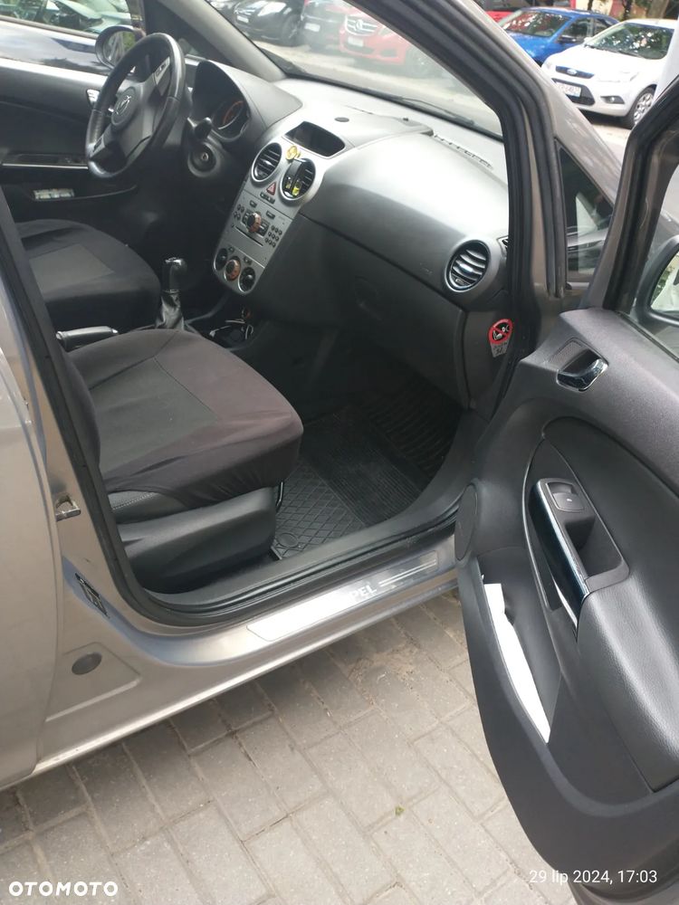 Opel Corsa - 2
