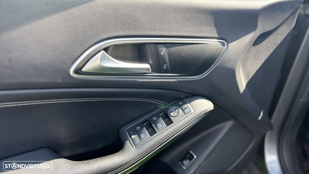 Mercedes-Benz CLA 200 d Shooting Brake - 10