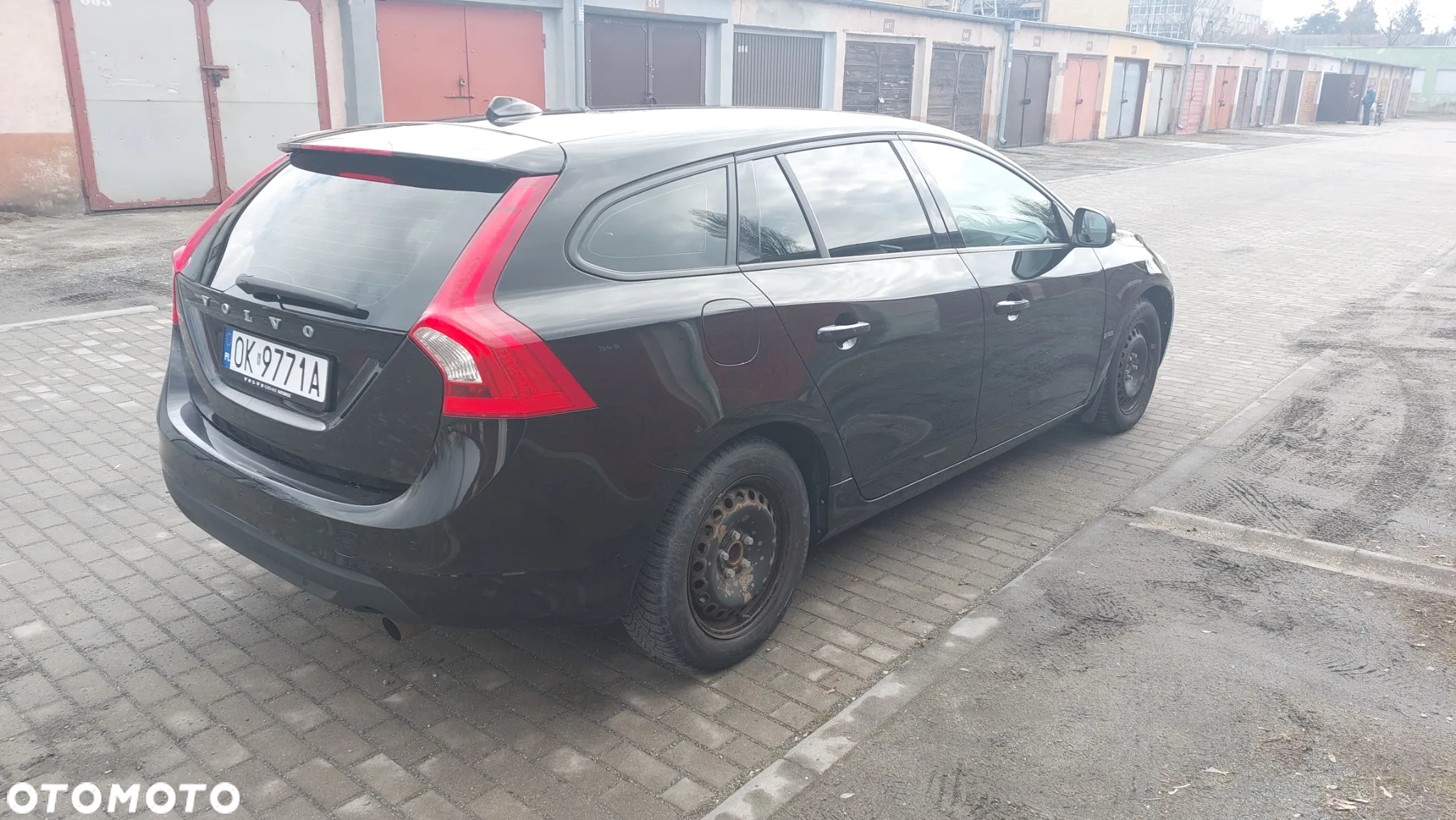 Volvo V60 T3 Kinetic - 3