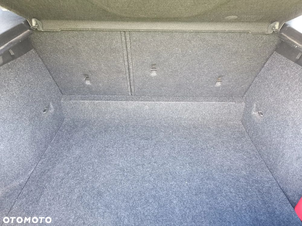 Volvo V40 D2 Momentum - 37
