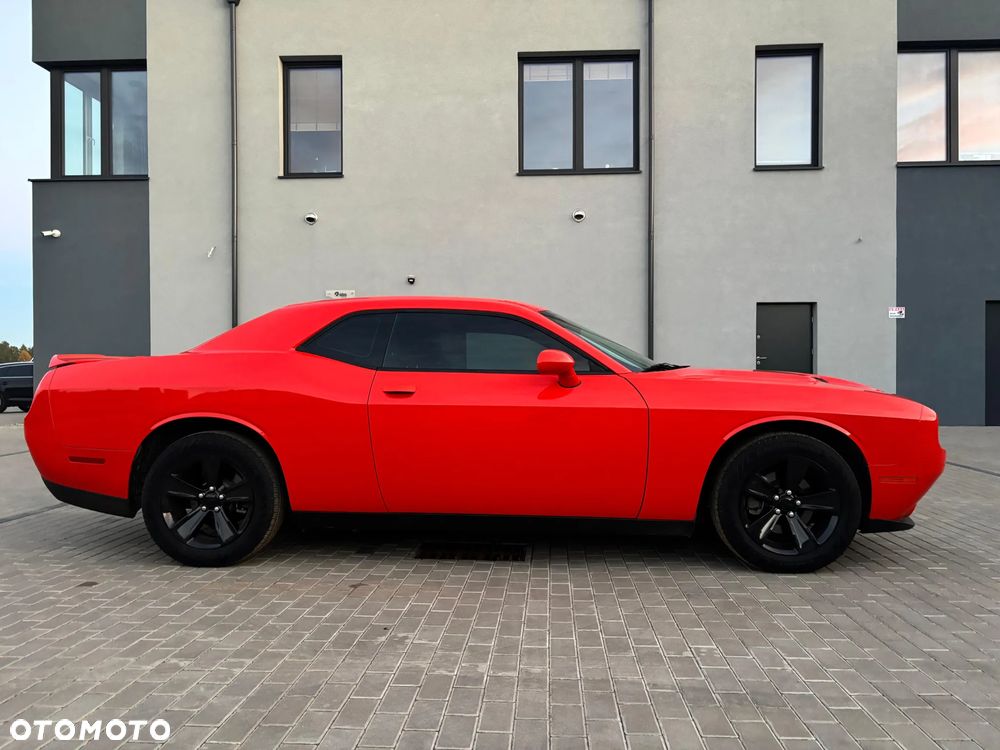 Dodge Challenger - 9