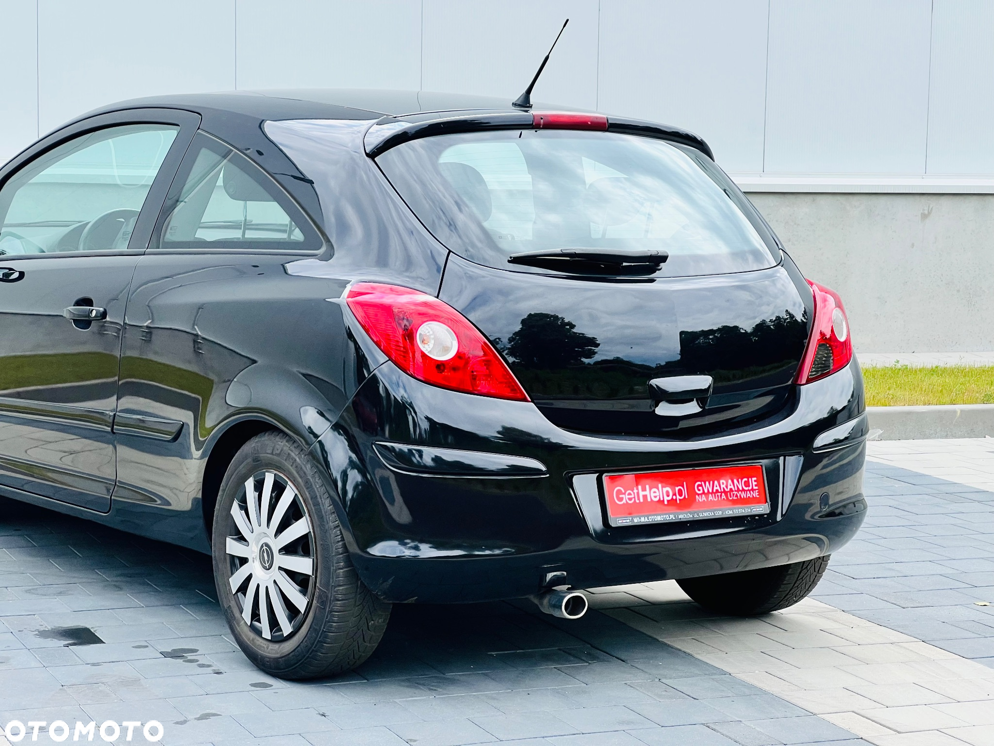 Opel Corsa 1.2 16V - 12