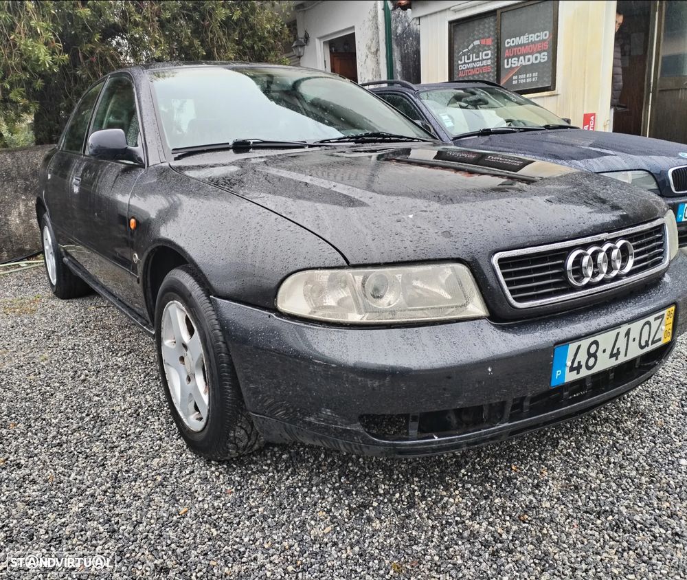 Audi A4 1.9 TDI Attraction - 1