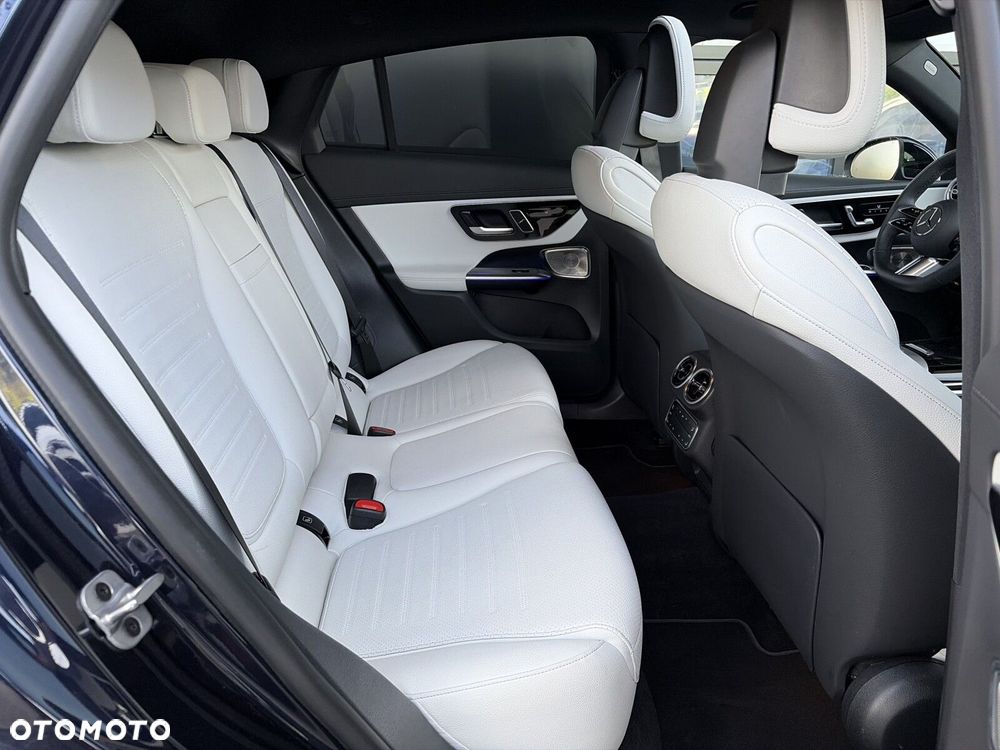Mercedes-Benz GLC - 15