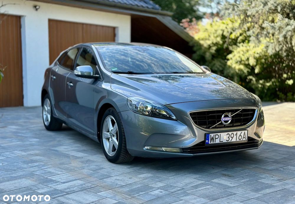 Volvo V40 D2 Momentum - 2