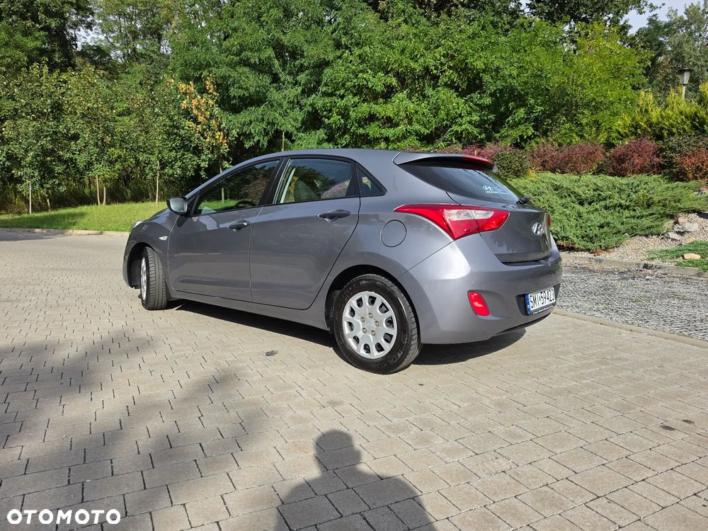 Hyundai i30 blue 1.4 Classic - 2