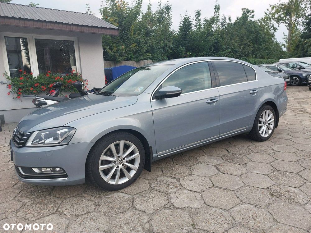 Volkswagen Passat - 4