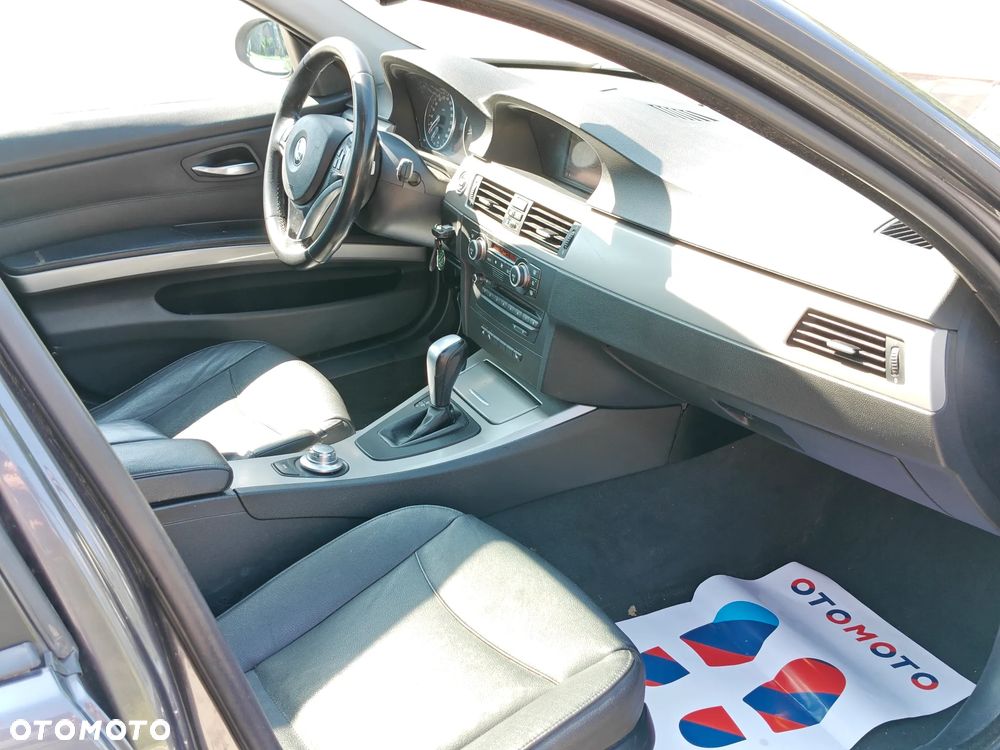 BMW Seria 3 318i - 18