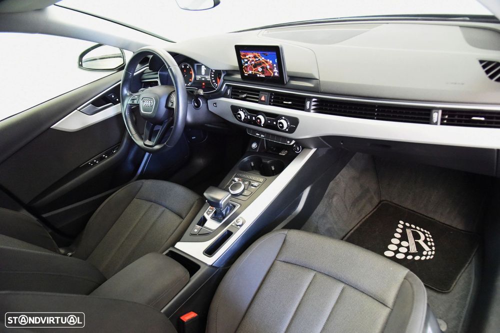 Audi A4 Avant 35 TDI Design S tronic - 18