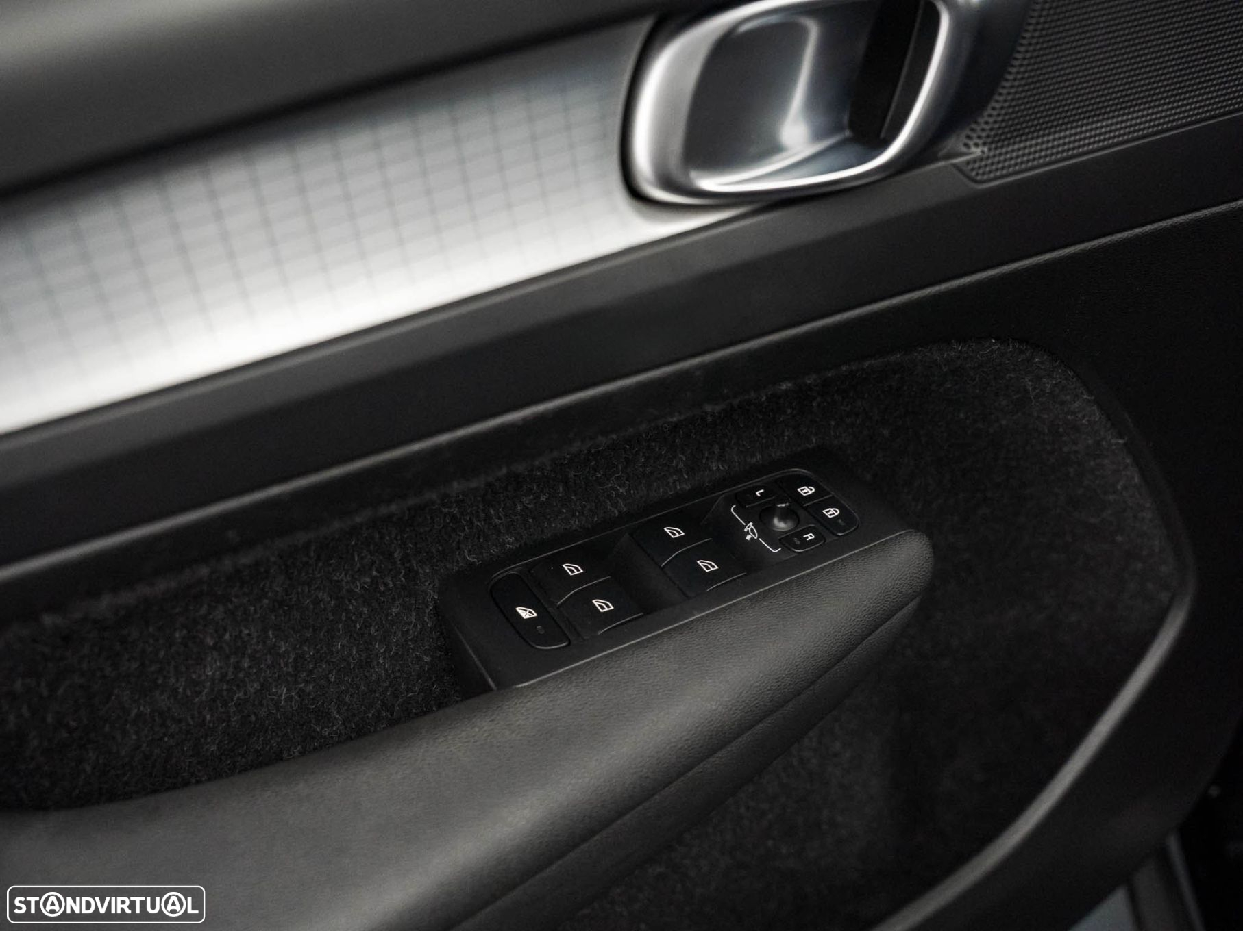 Volvo XC 40 1.5 T5 PHEV Momentum - 18