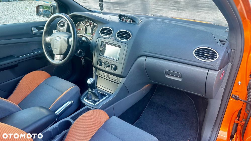 Ford Focus 2.5 ST - 29