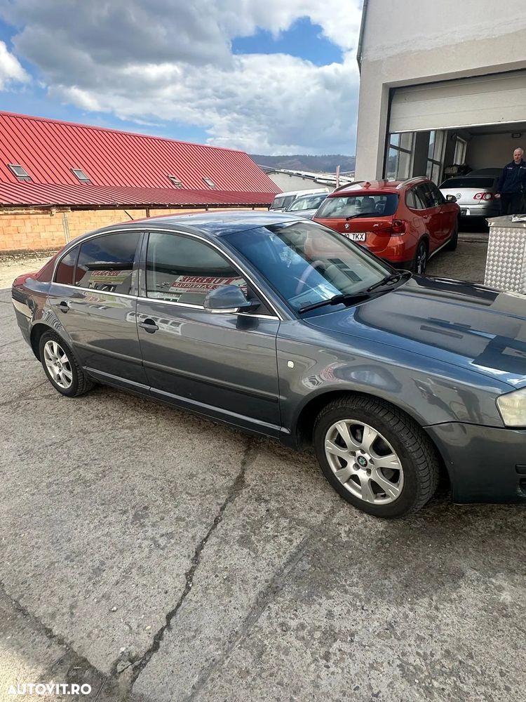 Skoda Superb 2.0 TDI Comfort - 4