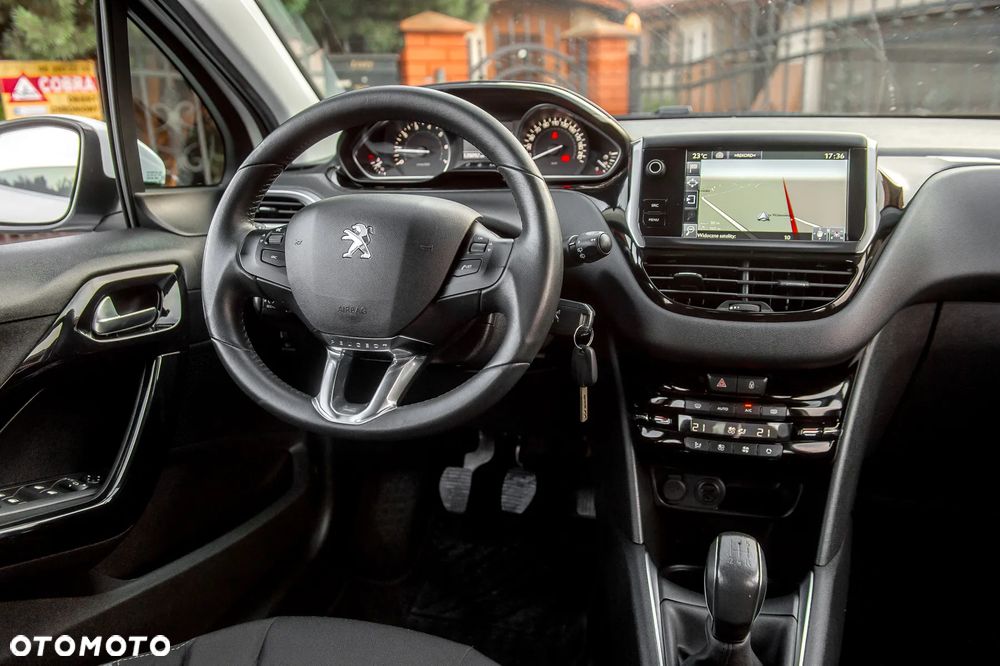 Peugeot 208 1.6 VTi Allure - 23