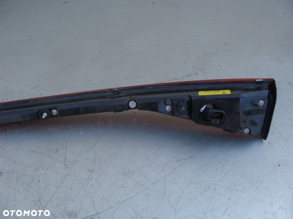 SEAT LEON IV LAMPA TYLNA W KLAPĘ BLENDA 5FA945307G - 6