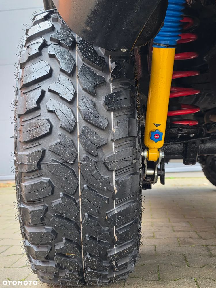 Jeep Grand Cherokee - 22