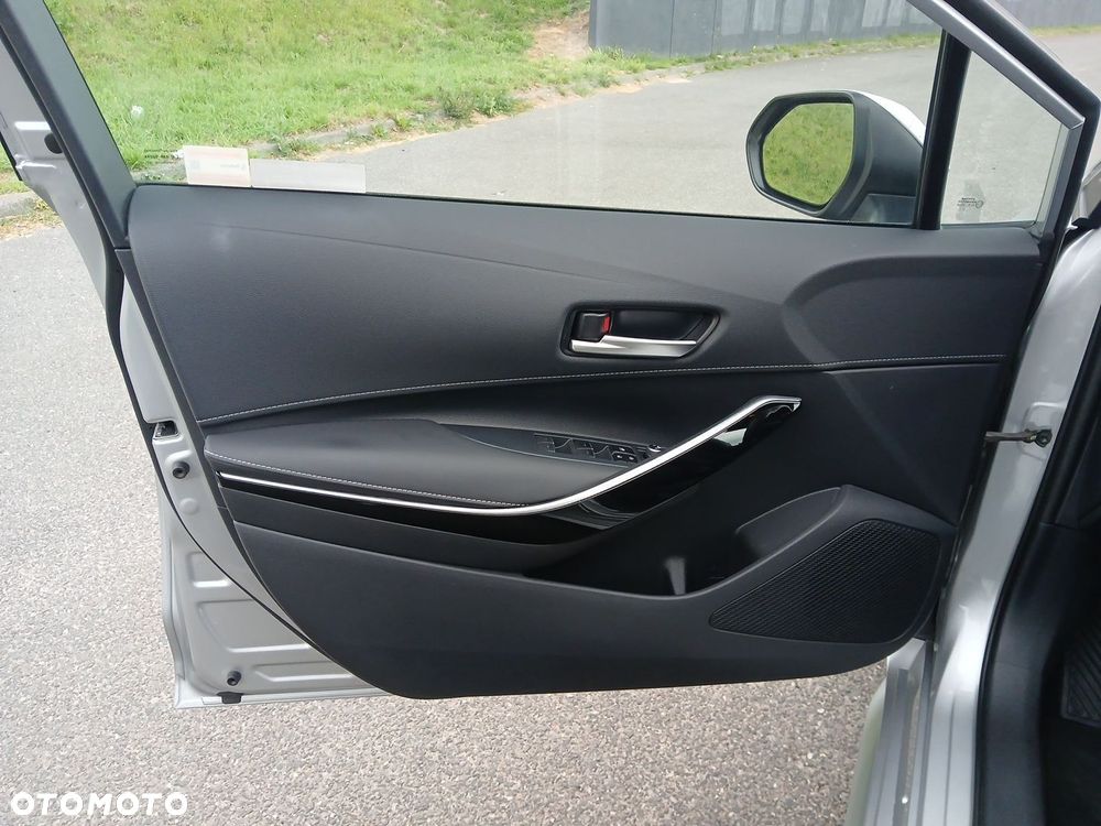Toyota Corolla 1.8 Hybrid Comfort - 41