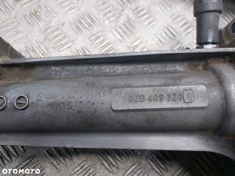 PÓŁOŚ LEWY PRZÓD + PRAWY PRZÓD 5B VOLKSWAGEN TRANSPORTER T4 2.4 D - 7