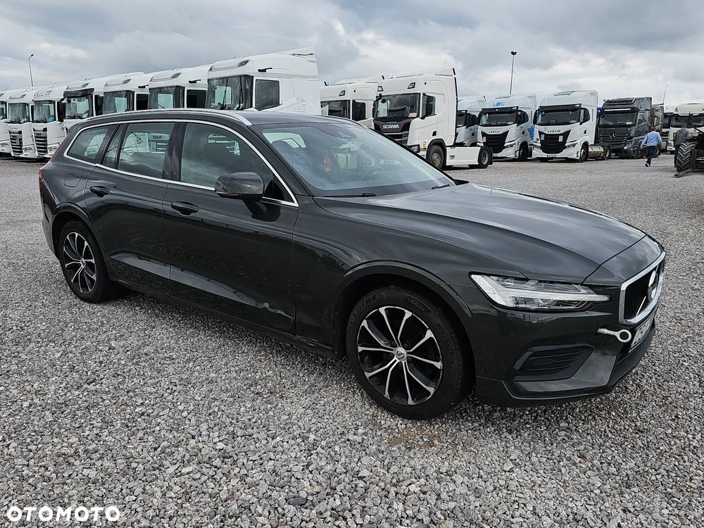 Volvo V60 D3 Momentum Pro - 3