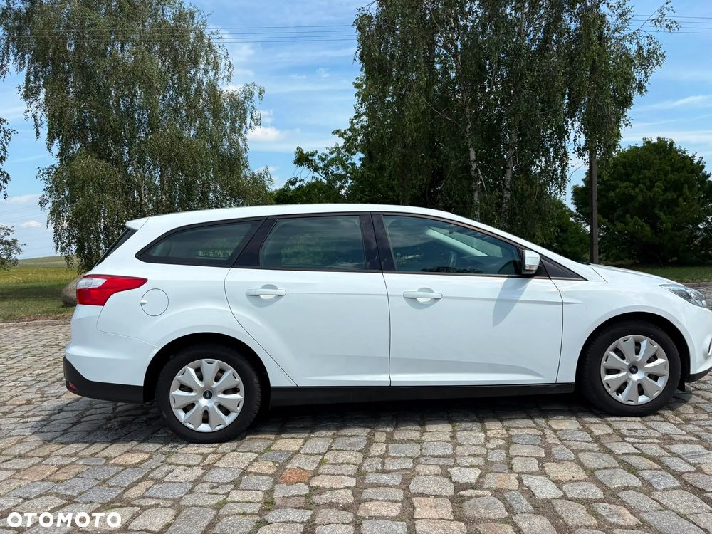 Ford Focus 1.6 Ti-VCT Ambiente - 4