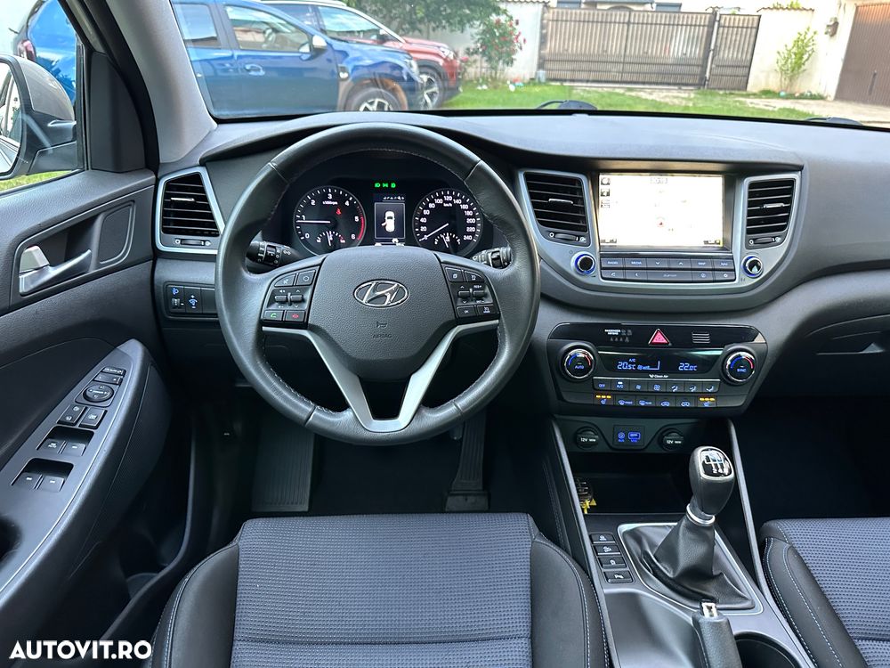 Hyundai Tucson blue 1.7 CRDi 2WD Style - 16