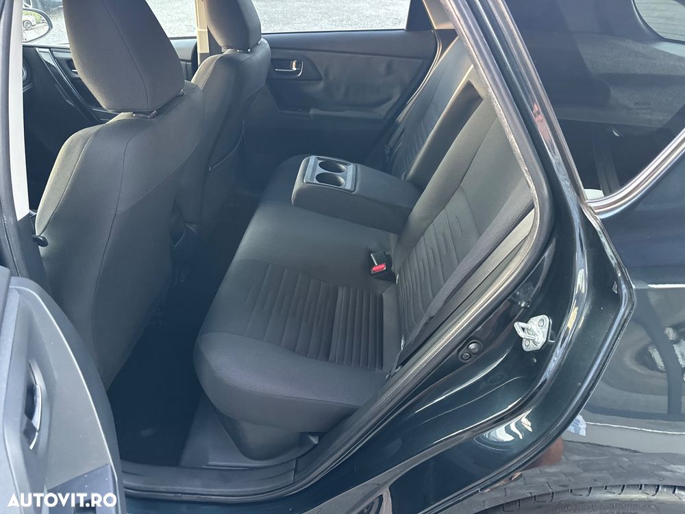 Toyota Auris 1.8 L VVT-i Hybrid Sol - 8