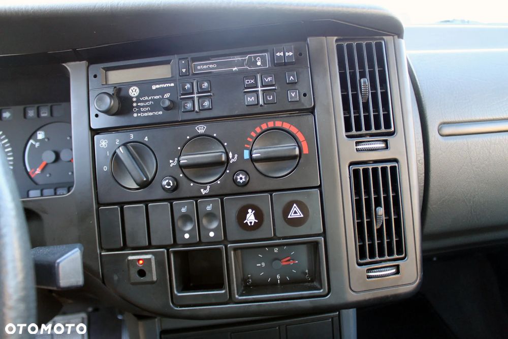 Volvo Seria 400 - 17