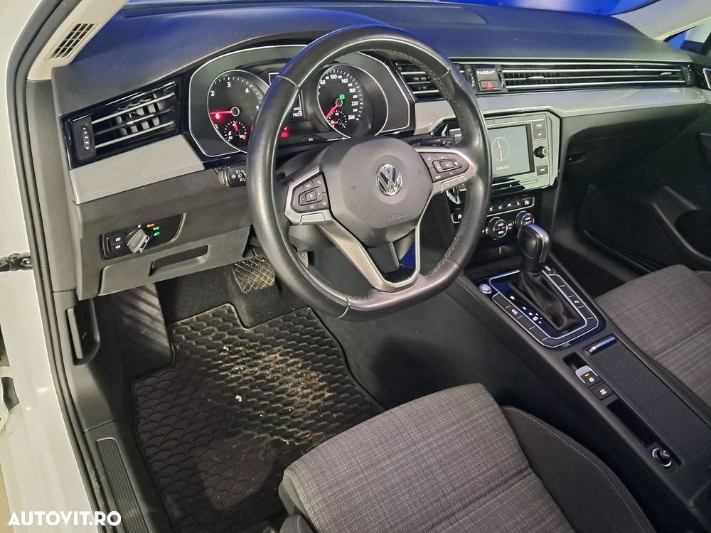 Volkswagen Passat - 10
