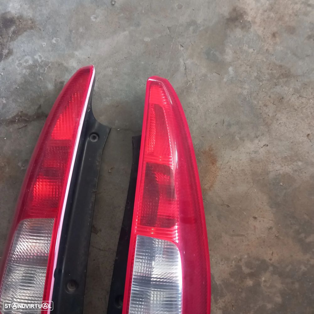 Faróis traseiro mitsubishi colt c30 - 2