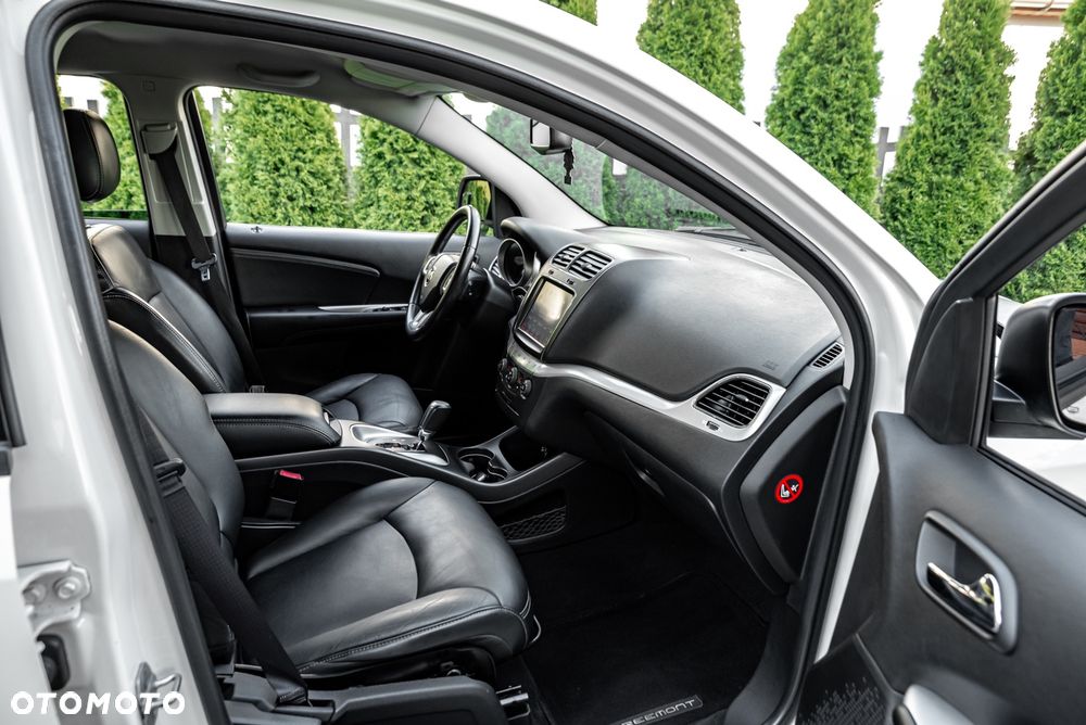 Fiat Freemont 2.0 Multijet Lounge AWD - 24