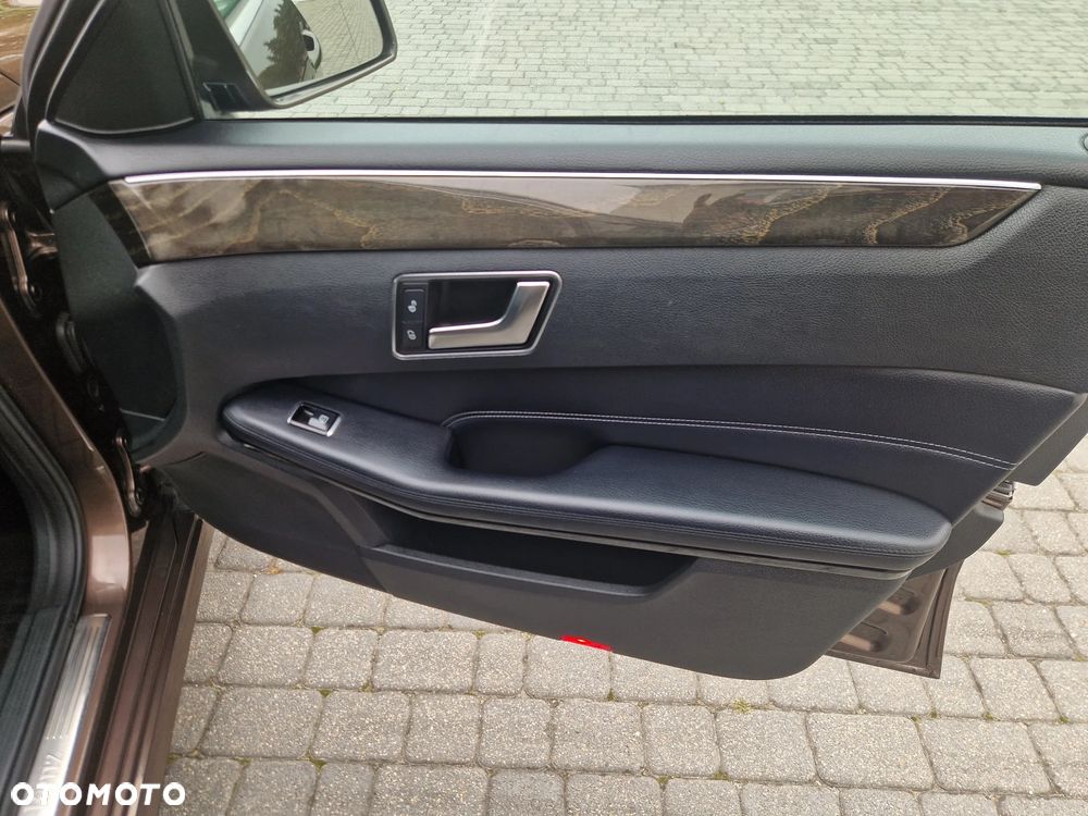 Mercedes-Benz Klasa E 250 BlueTEC 9G-TRONIC Avantgarde - 17