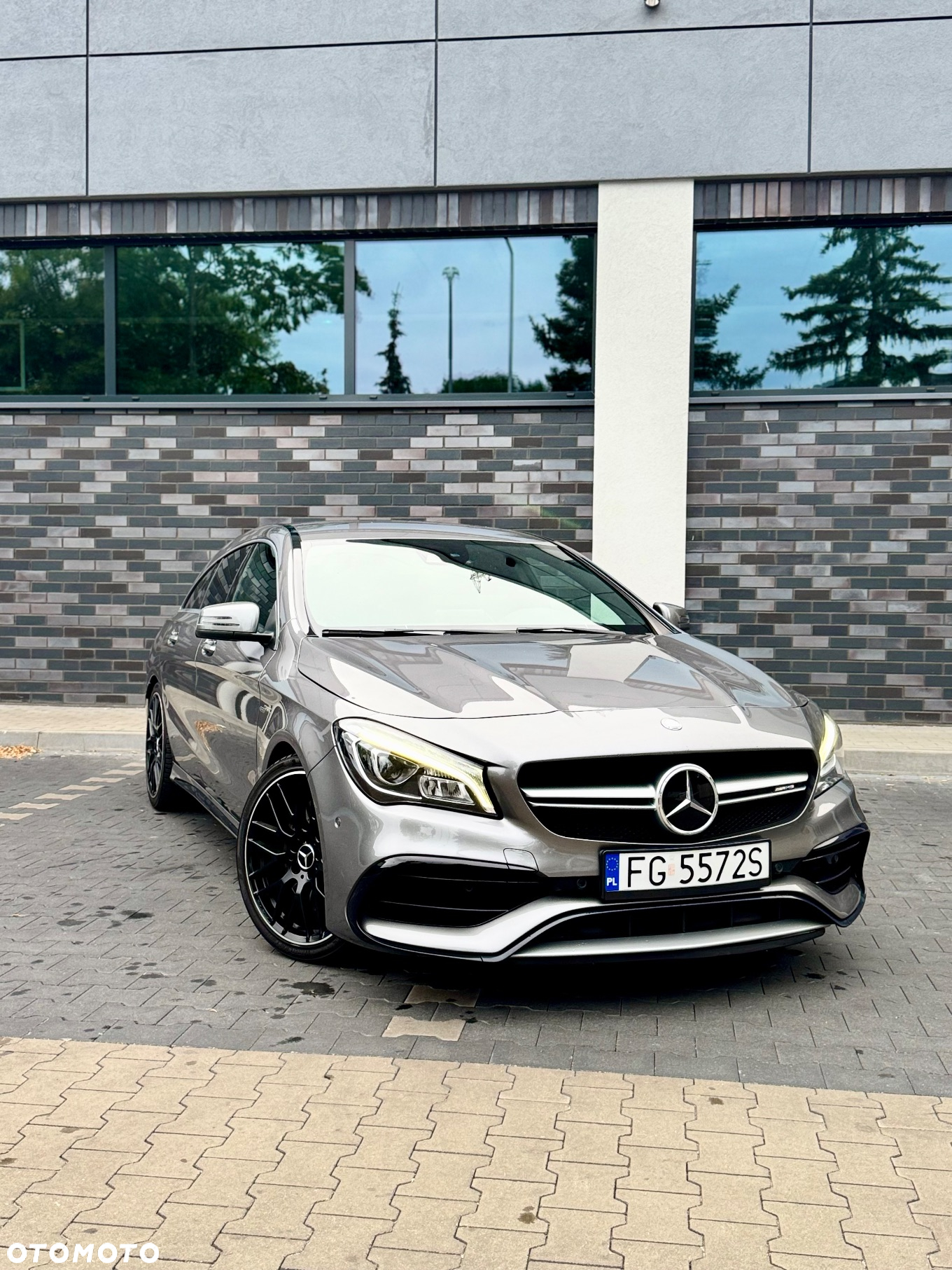 Mercedes-Benz CLA AMG 45 4Matic Shooting Brake 7G-DCT - 14