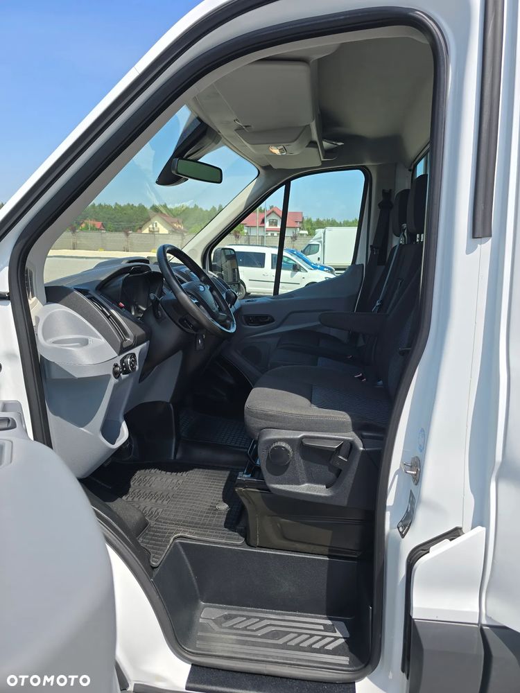 Ford TRANSIT 350-170 IZOTERMA WINDA 750Kg 48 Tyś Km SERWIS ASO FORD DO OSTATNIEGO Km SALON PL STAN JAK NOWY TEMPOMAT KLIMA ELKTRYKA ASYSTEN KIEROWCY WZMOCNIONE TYLNE ZAWIESZENIE RESOR + PODUSZKI PNEŁMATYCZNE - 32