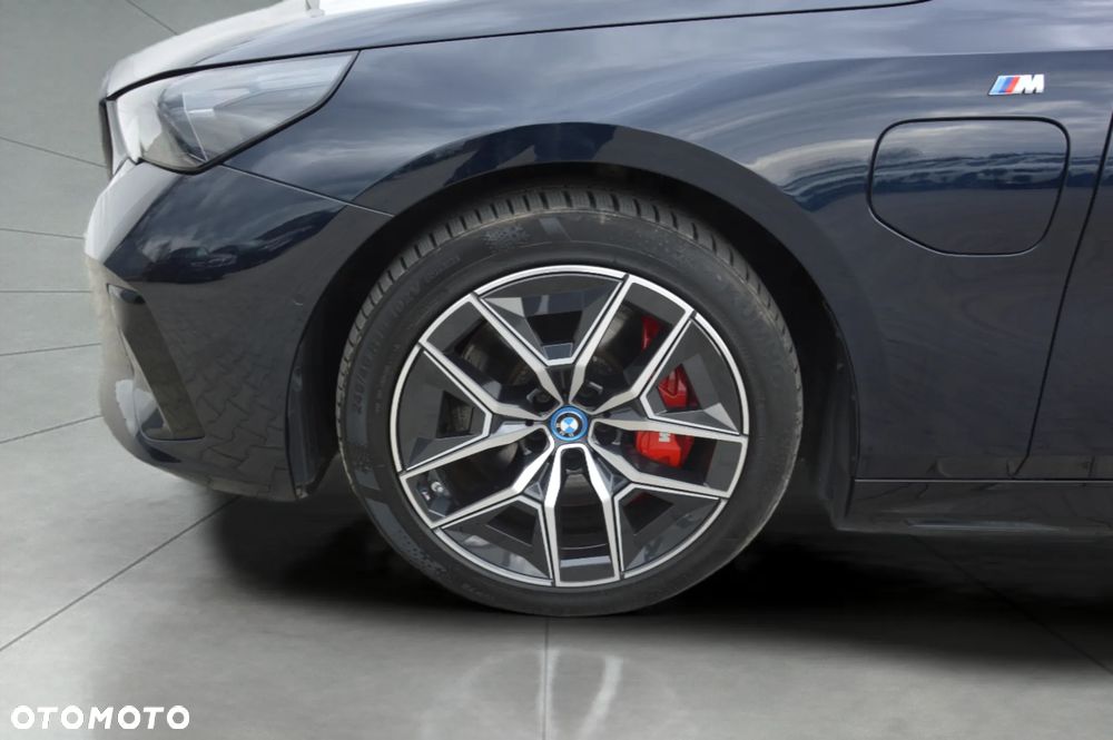 BMW Seria 5 550e xDrive - 9