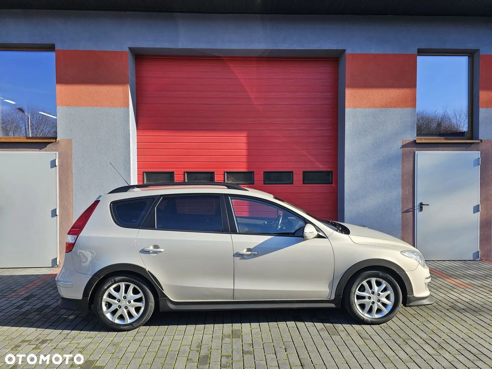 Hyundai i30 i30cw 2.0 Style - 10