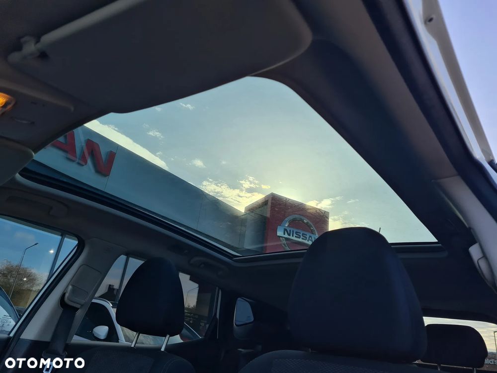 Nissan Qashqai 1.6 DIG-T N-Connecta - 19