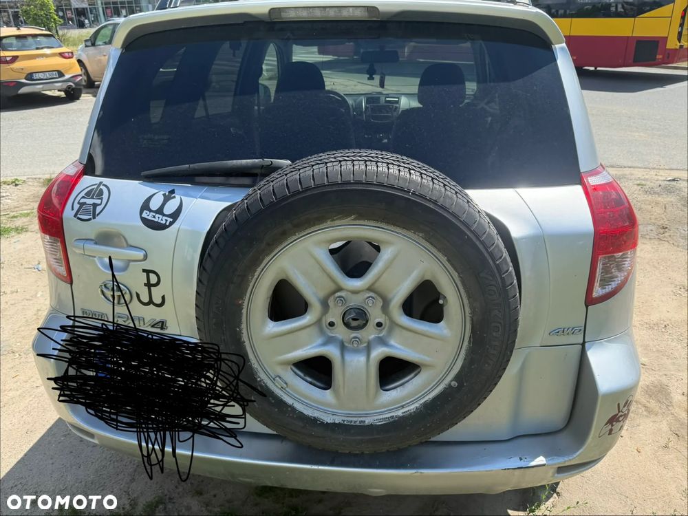 Toyota RAV4 - 5