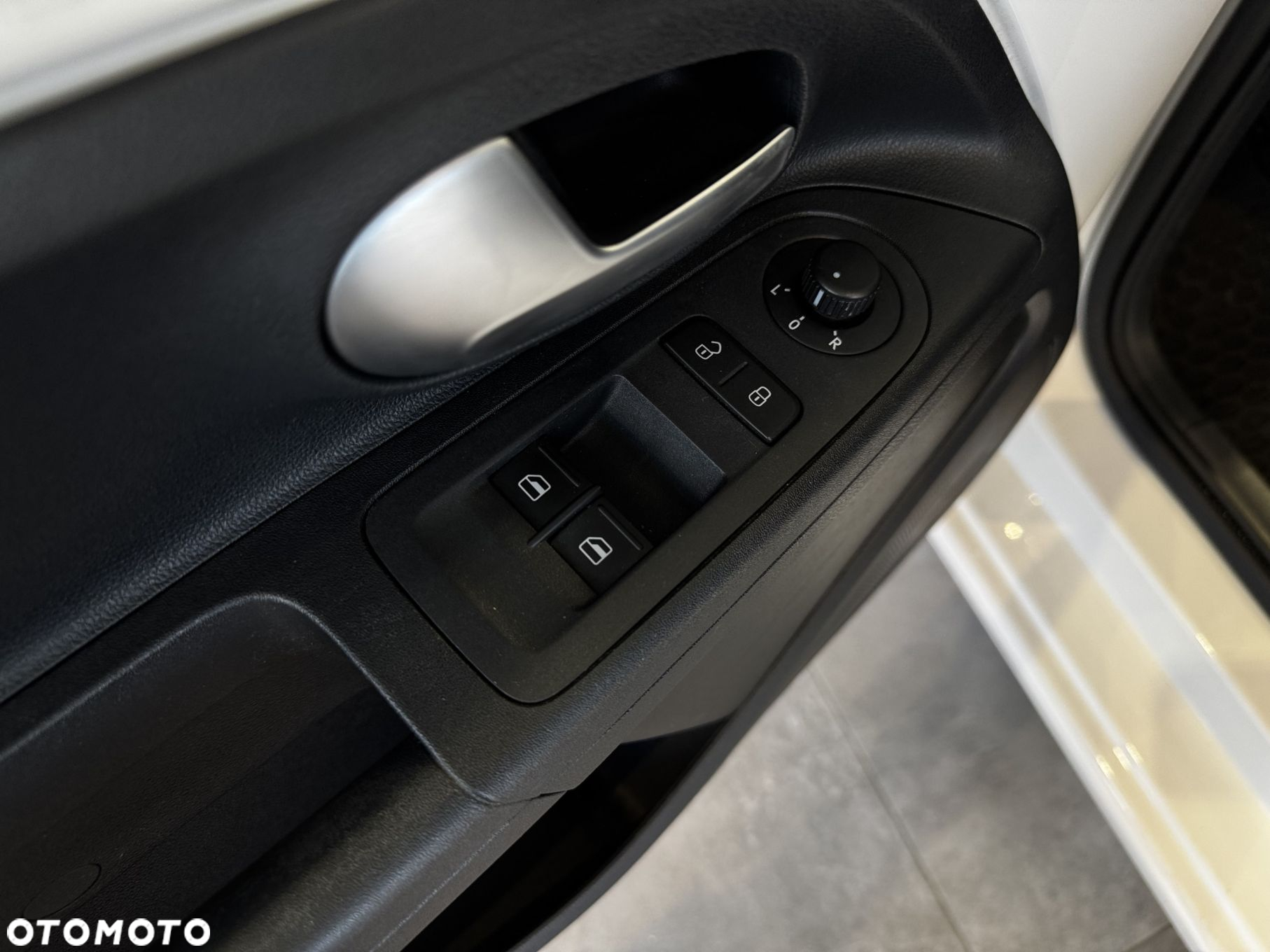 Volkswagen up! - 14