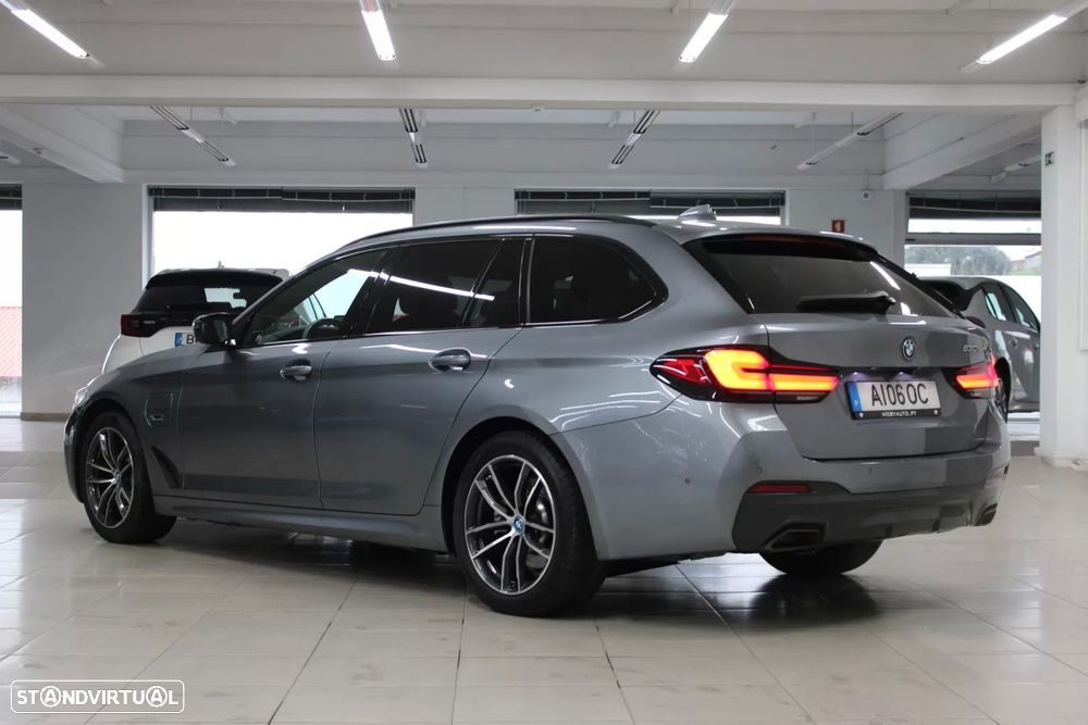 BMW 530 e Pack Desportivo M - 3